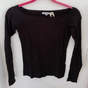Long-sleeve wide neck top